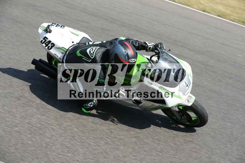 /Archiv-2023/28 05.06.2023 Moto Club Anneau du Rhin/vert-medium/4